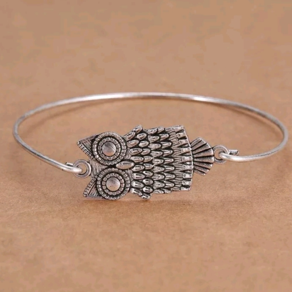 🦉 Owl Silver Bangle Bracelet